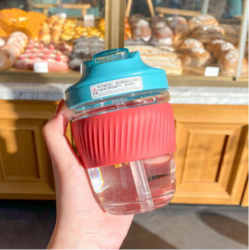 Hotly recommended accompanying water bottle [Glass style light blue + bright red 350ml]