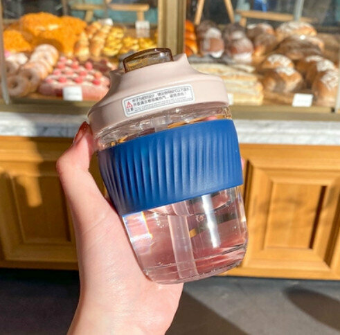 Hotly recommended accompanying water bottle [glass apricot gray + ink blue 350ml]