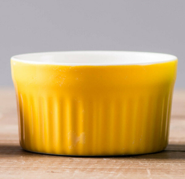 Popular ceramic striped small bowl [yellow]