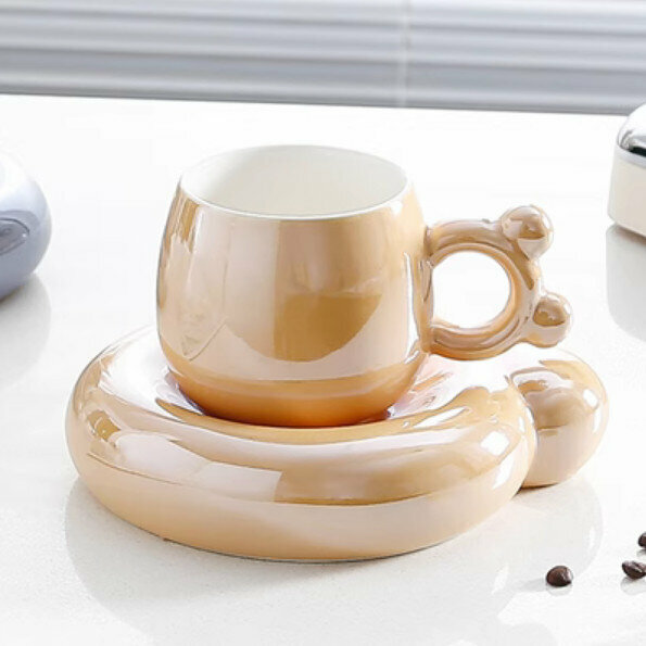 Popular coffee cup (gold color, 1 cup, 1 saucer)