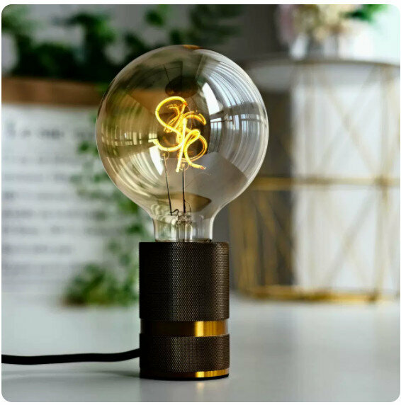 Popular ambient warm light [4W] [SK bulb + grid desk lamp holder]