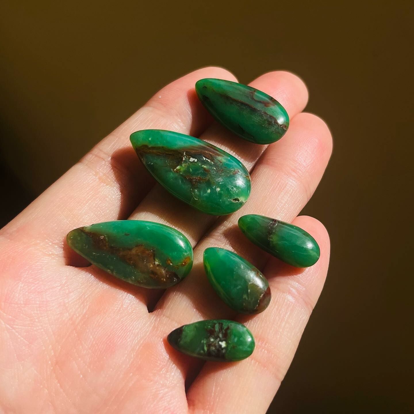 [原石] 綠玉髓（有孔）