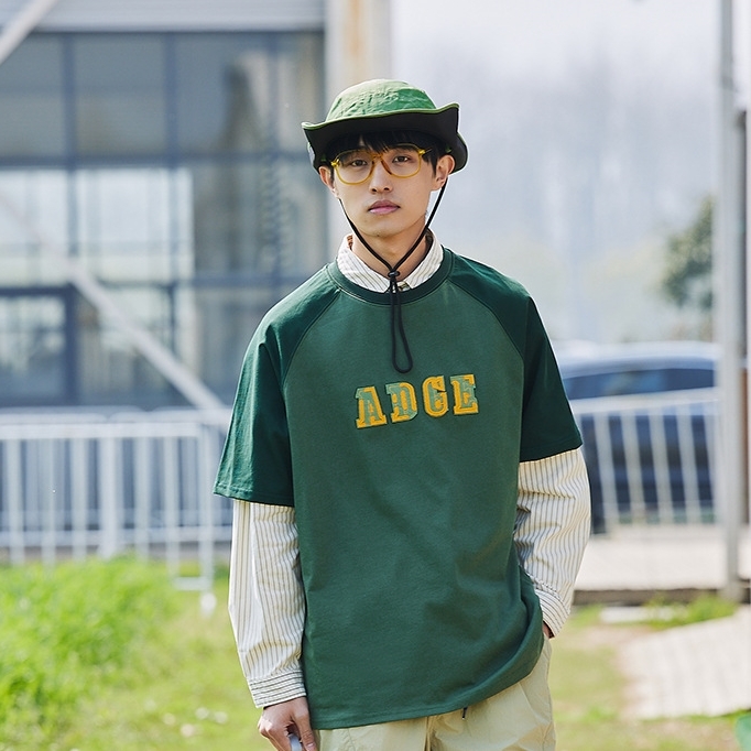 7M16 撞色拼接字母短袖棉TEE 兩色