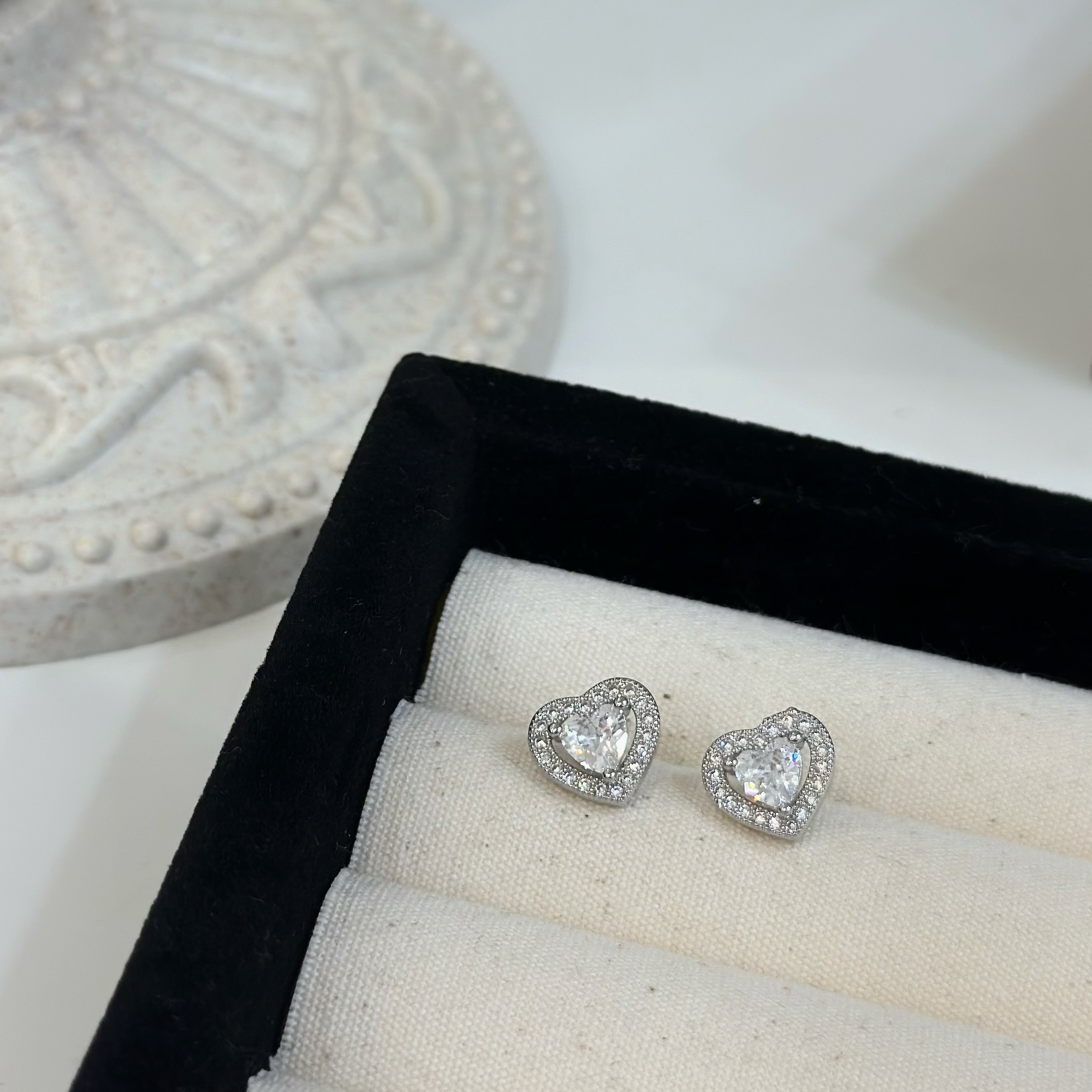 M07滿鑽愛心耳貼