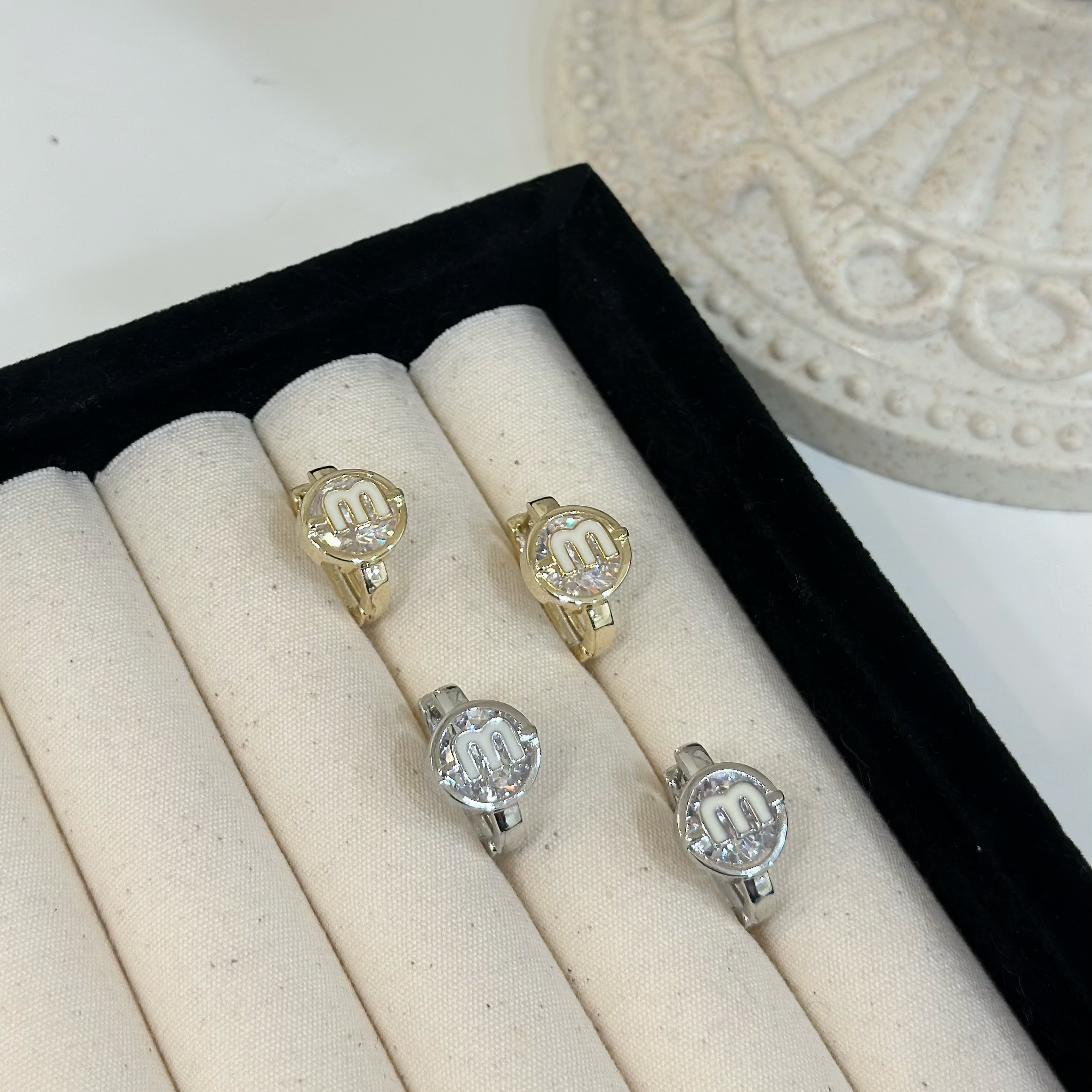 B41字母鋯石易扣