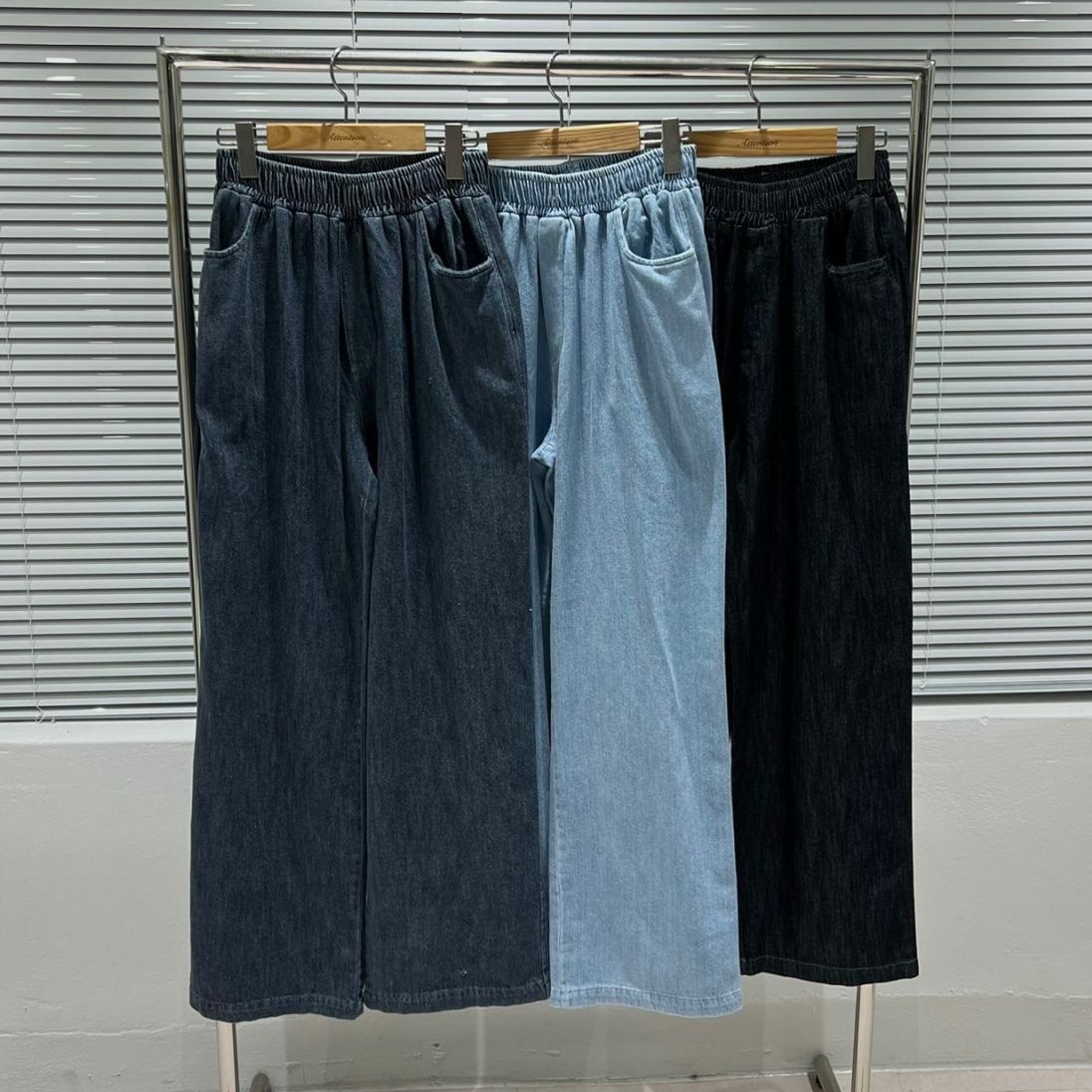 洗水鬆身牛仔褲 BY ATTENTION-224P