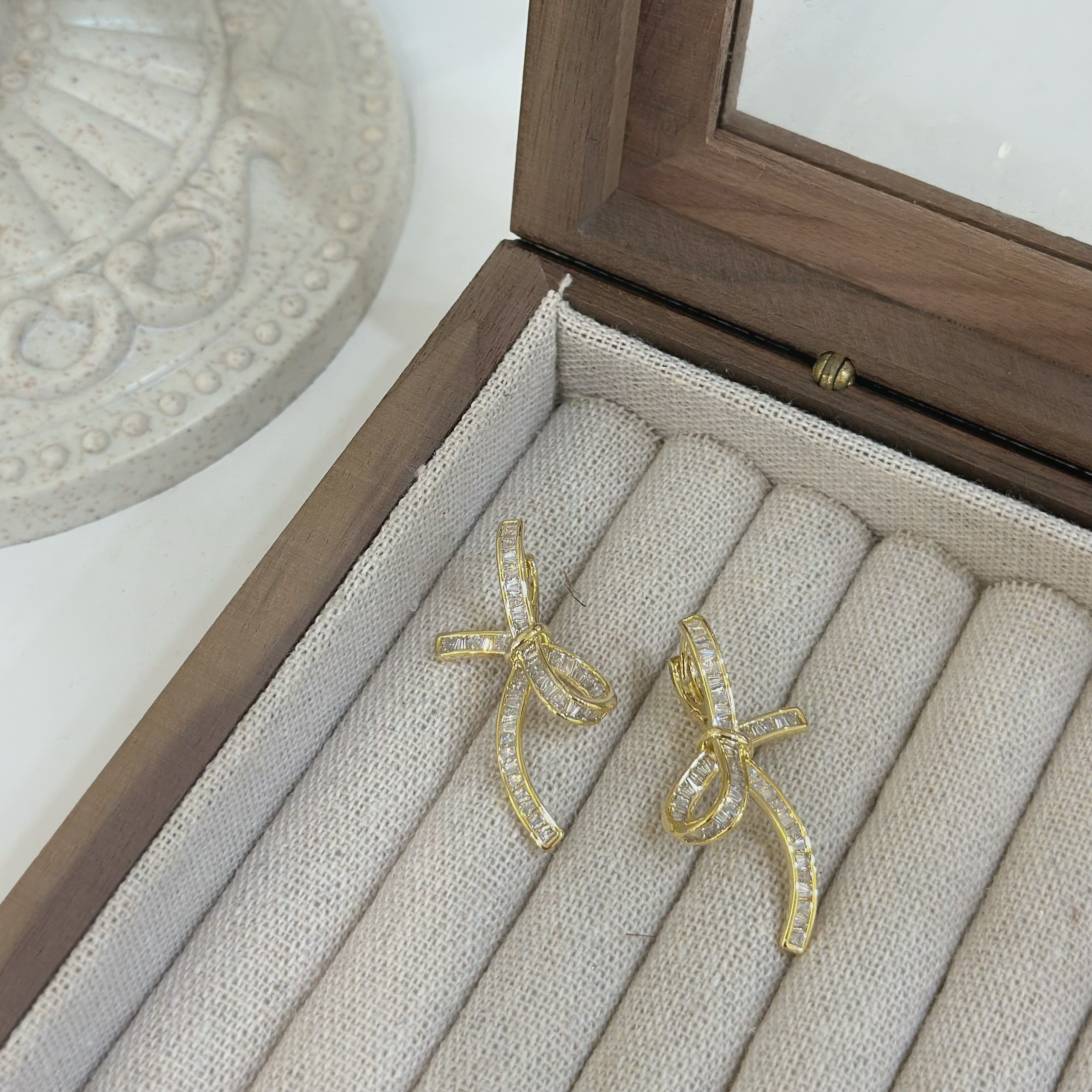 鋯石蝴蝶結易扣