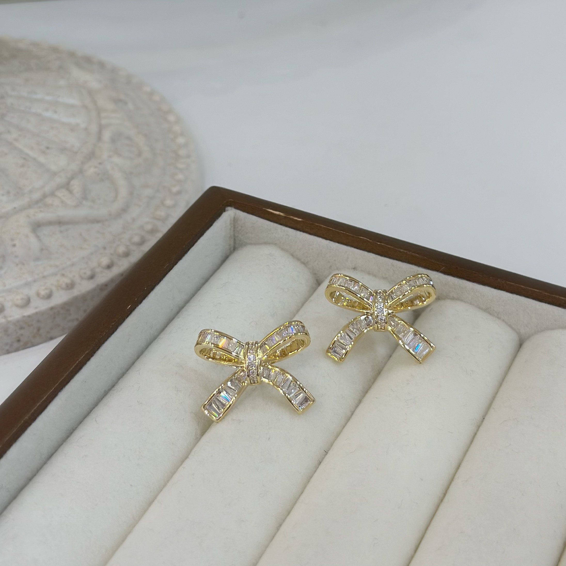 鋯石蝴蝶結耳貼