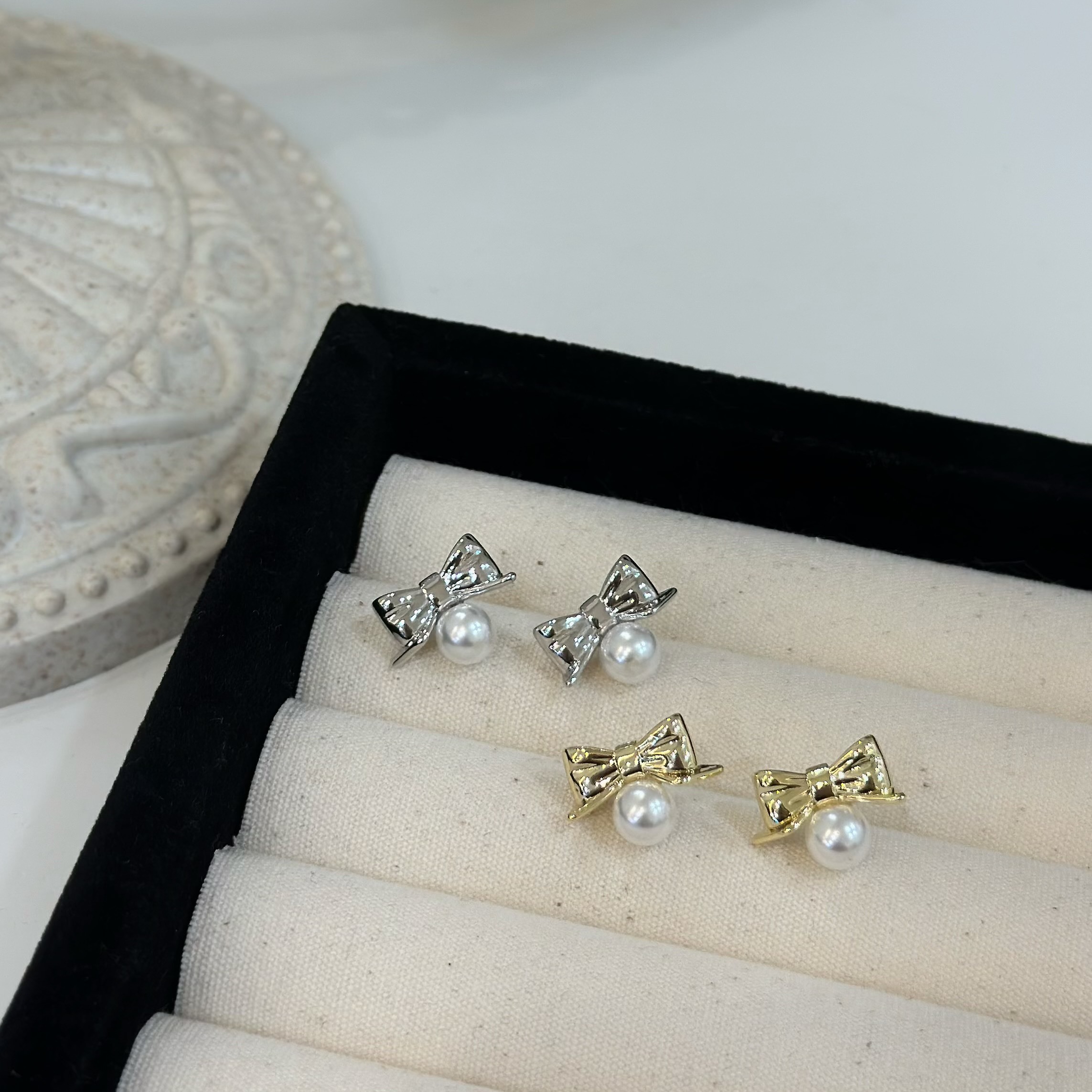 素面蝴蝶結珍珠耳貼