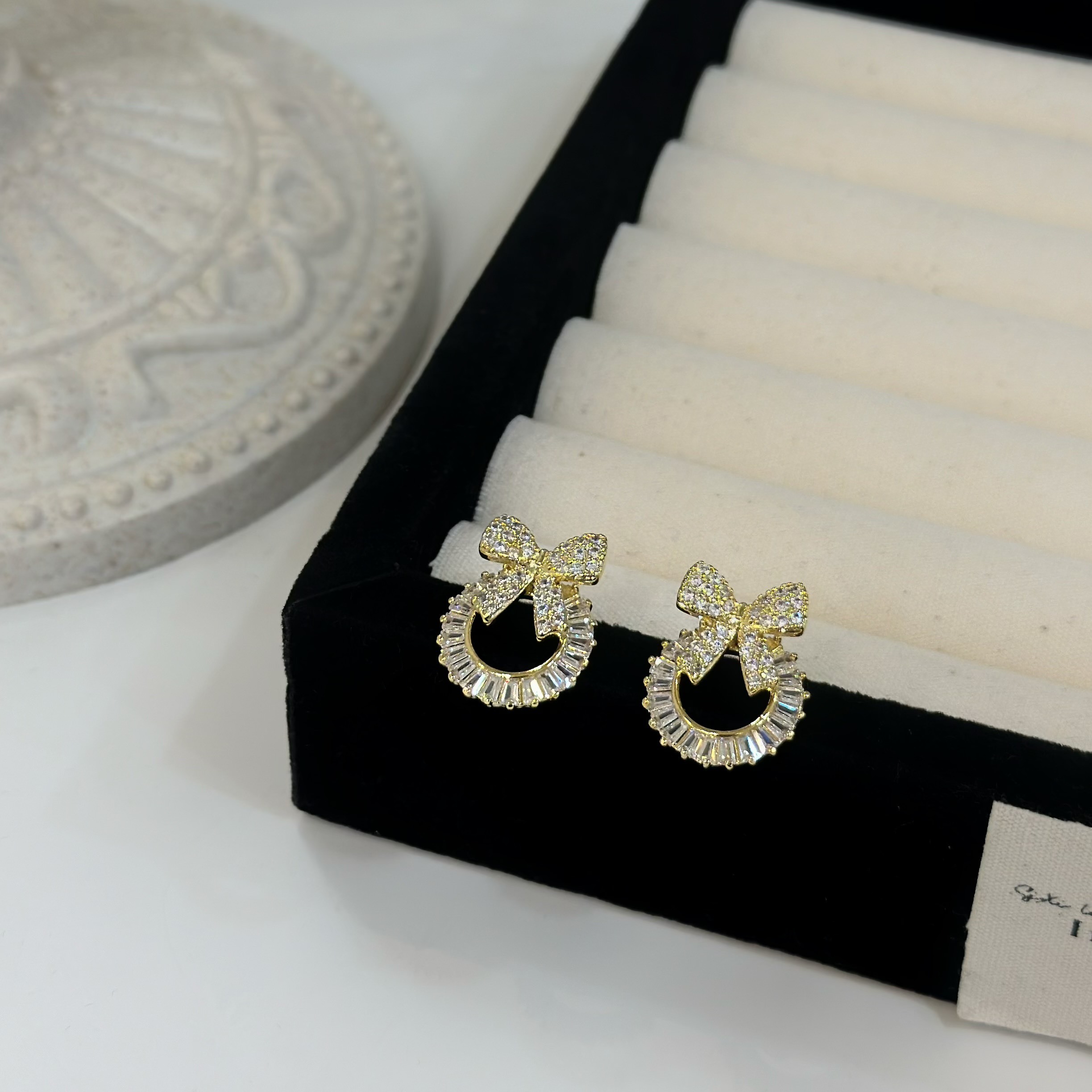 滿鑽蝴蝶結鑽圈耳貼