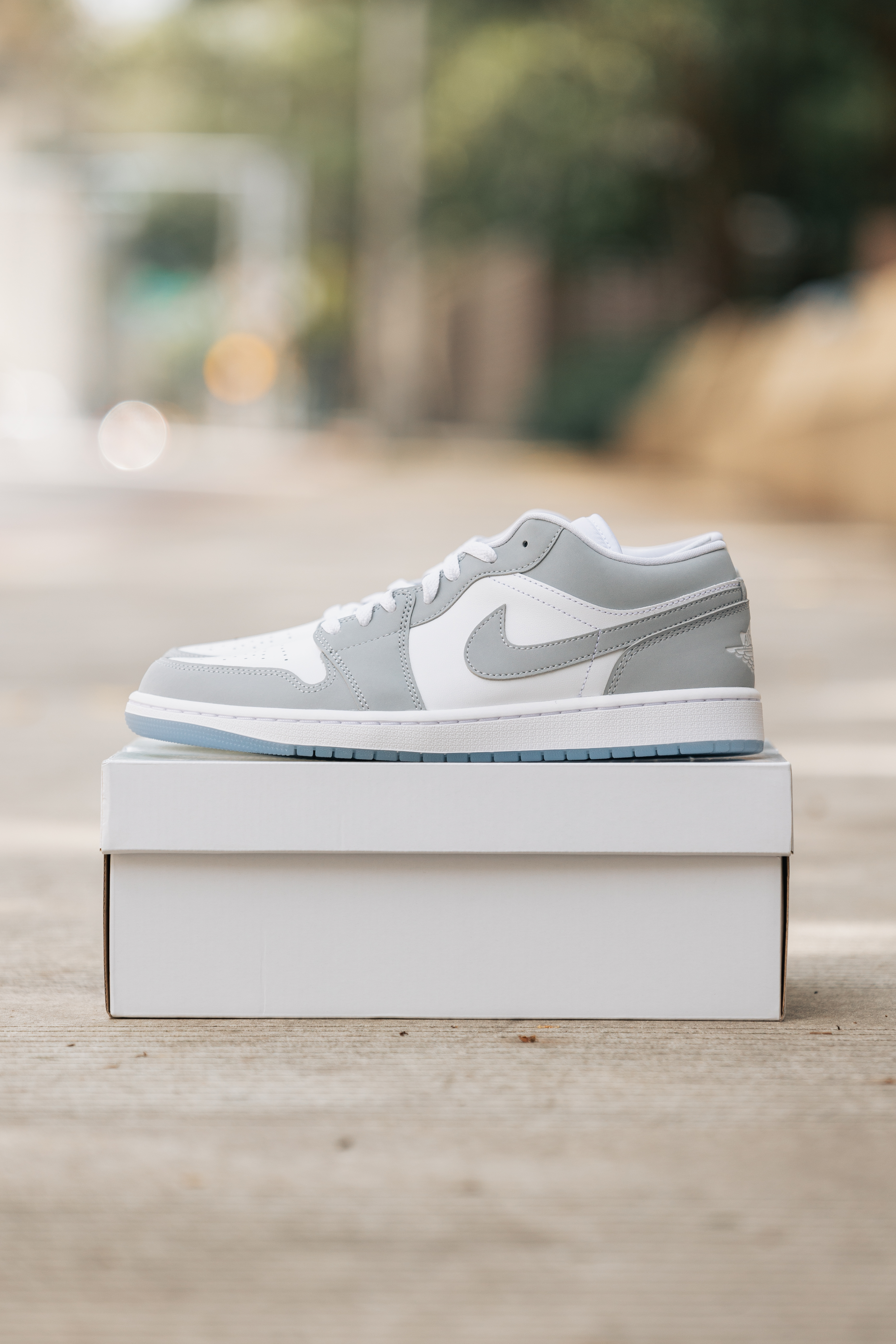 女款 NIKE Air Jordan 1 low 灰白 小Dior【DC0774-105】