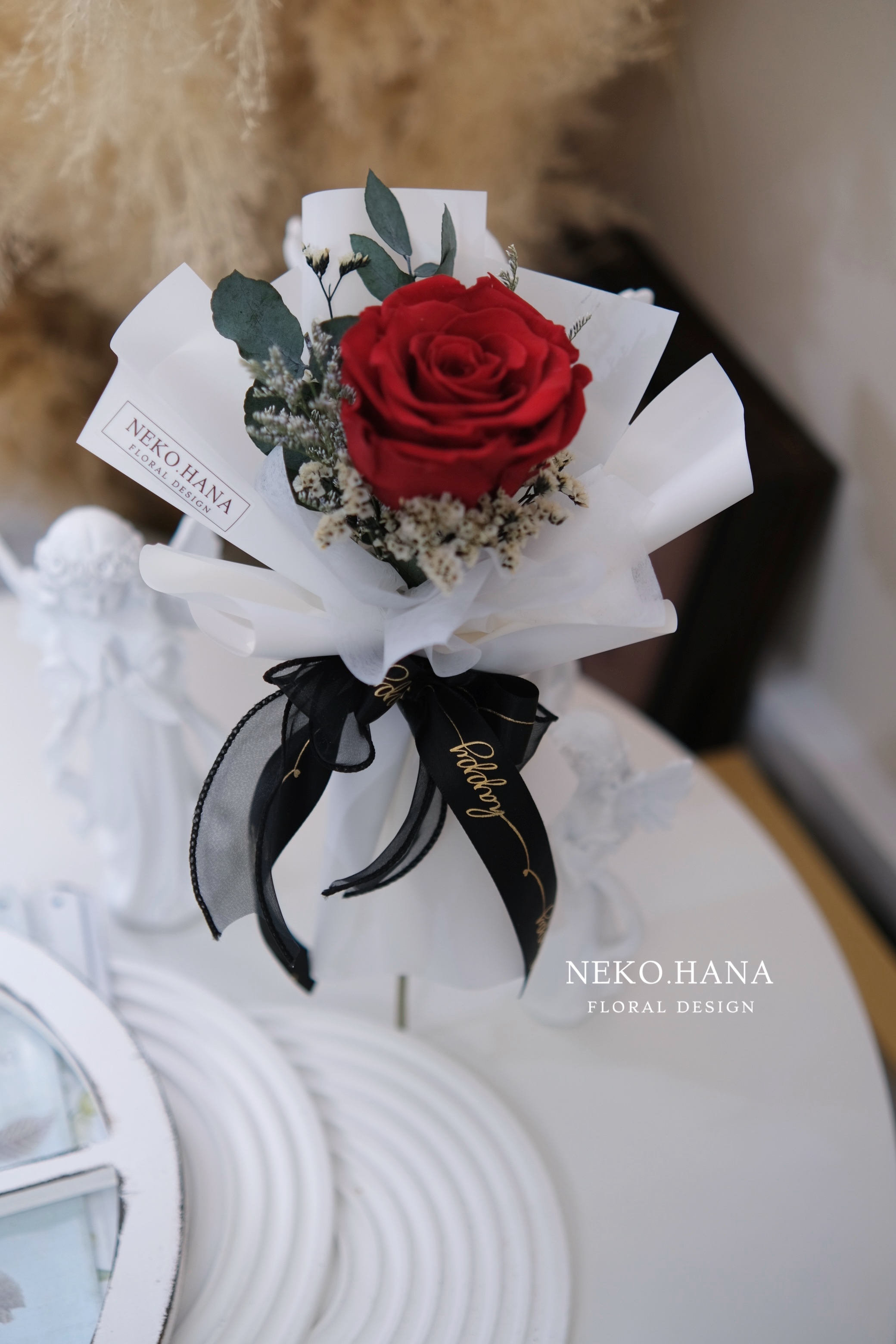 厄瓜多經典紅玫瑰永生花束