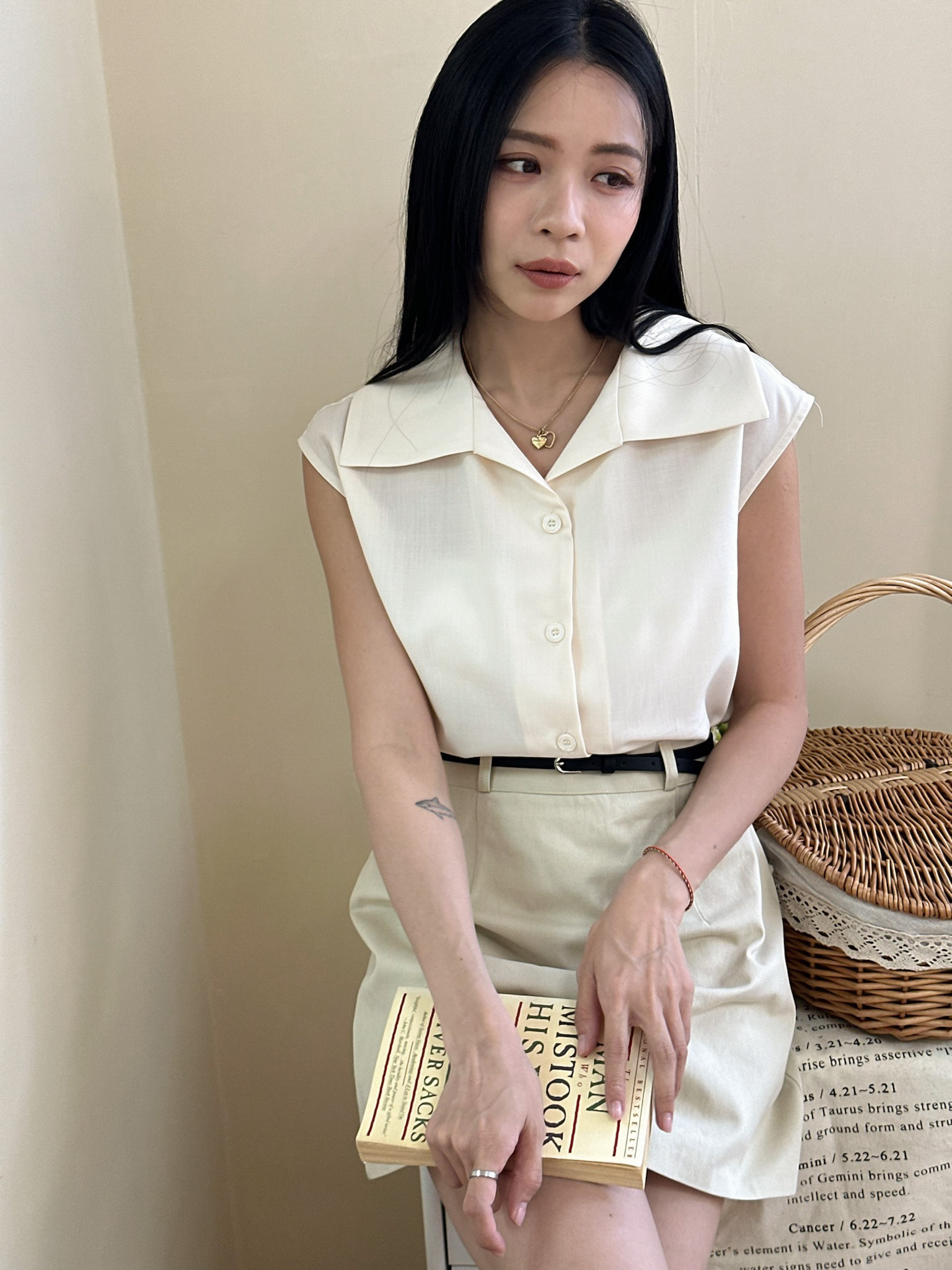 輕柔無袖歐膩上衣(兩色)