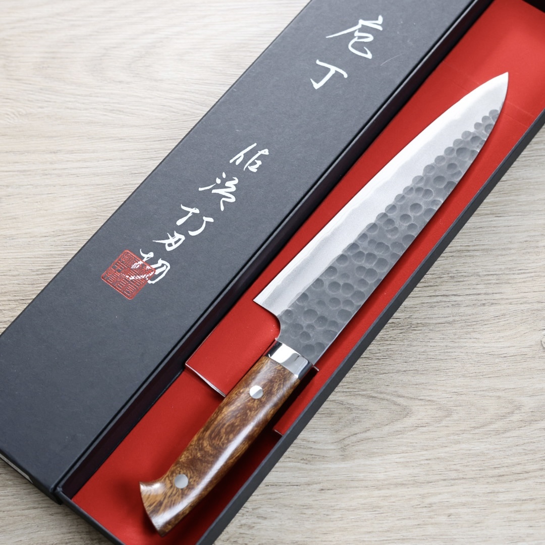 佐治武士 牛刀 210mm 青紙超級鋼 黑打鎚目