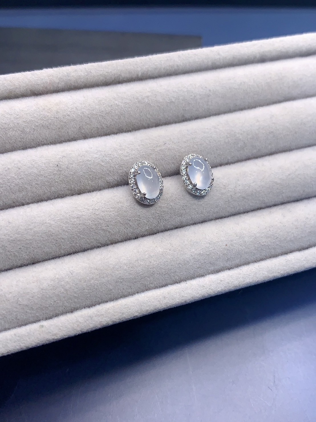 優雅公主丨白冰種翡翠耳環