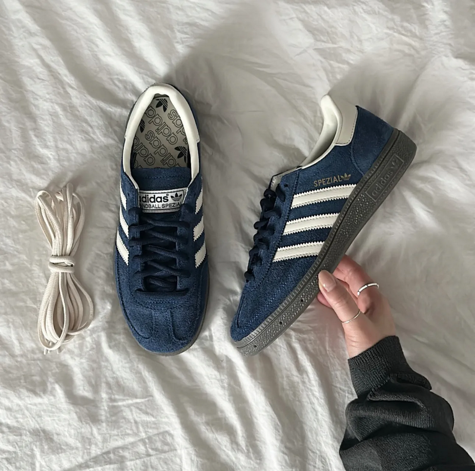 【預訂】 ADIDAS HANDBALL SPEZIAL 暗夜藍焦糖底-UNISEX