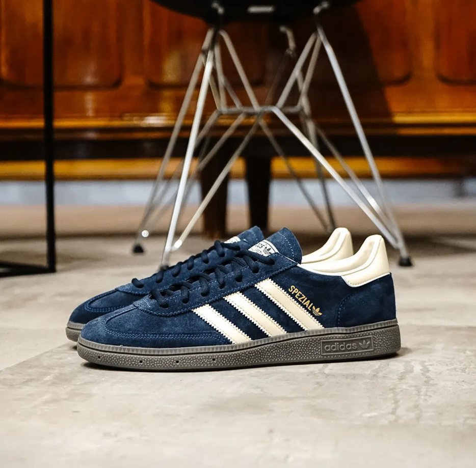 【預訂】 ADIDAS HANDBALL SPEZIAL 暗夜藍焦糖底-UNISEX