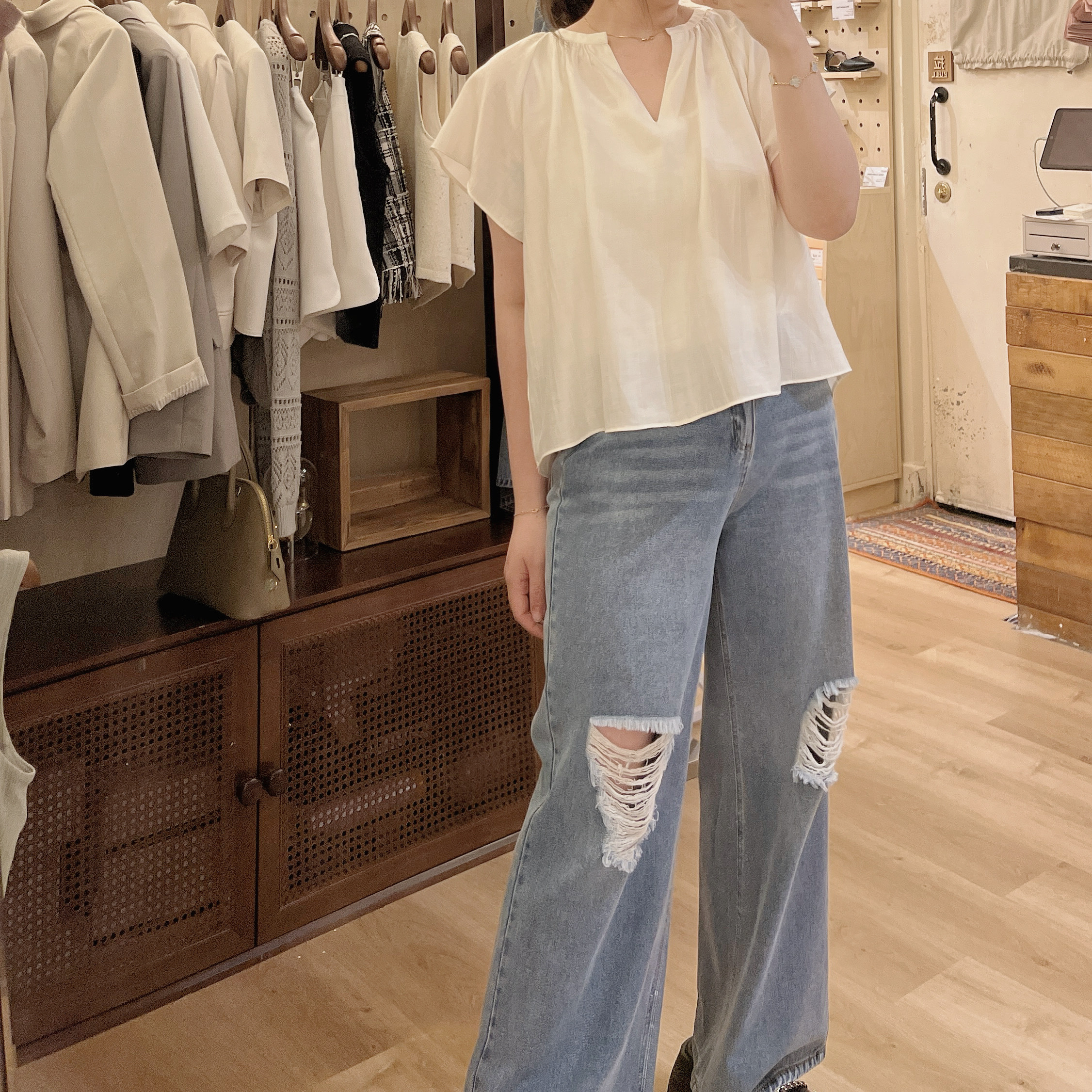 [現貨] [7033] [Vol.3] 飛飛袖天絲上衣