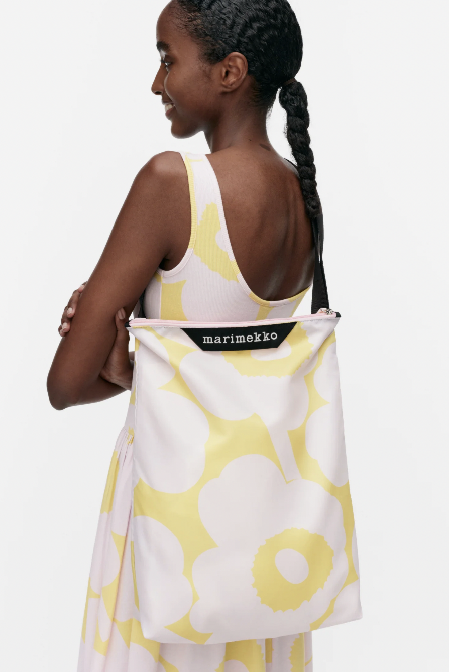 代購現貨  | marimekko Neat Crossbody Mini Unikko |pink x yellow | Medium |