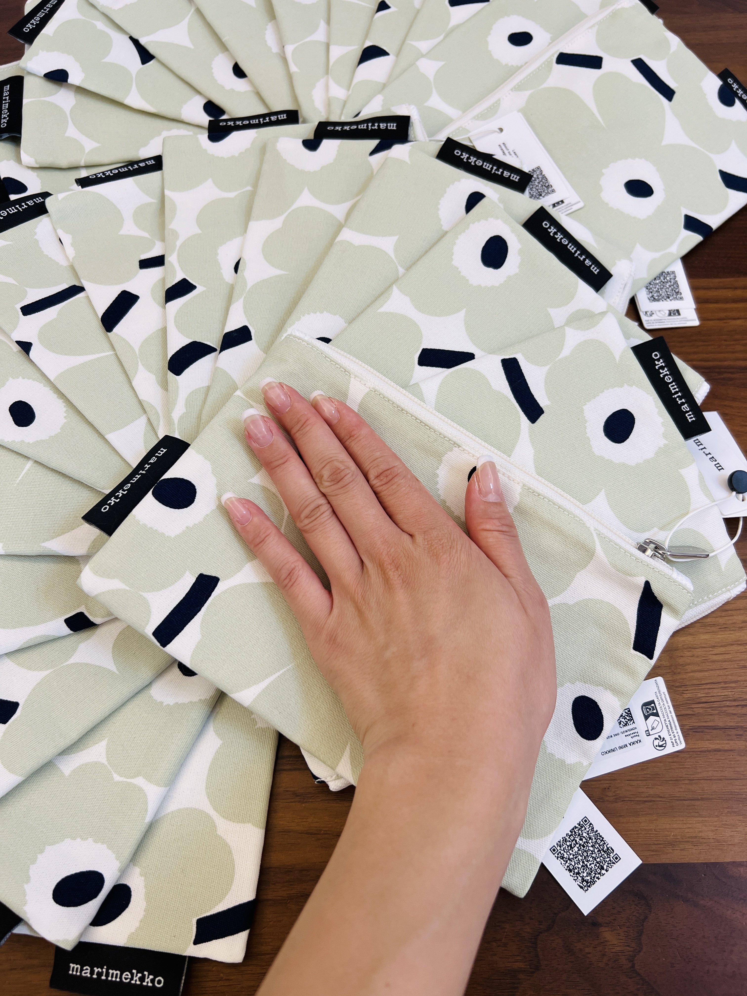 代購現貨 | Marimekko zip pouch 牛油果 | TROUSSE KAIKA MINI UNIKKO