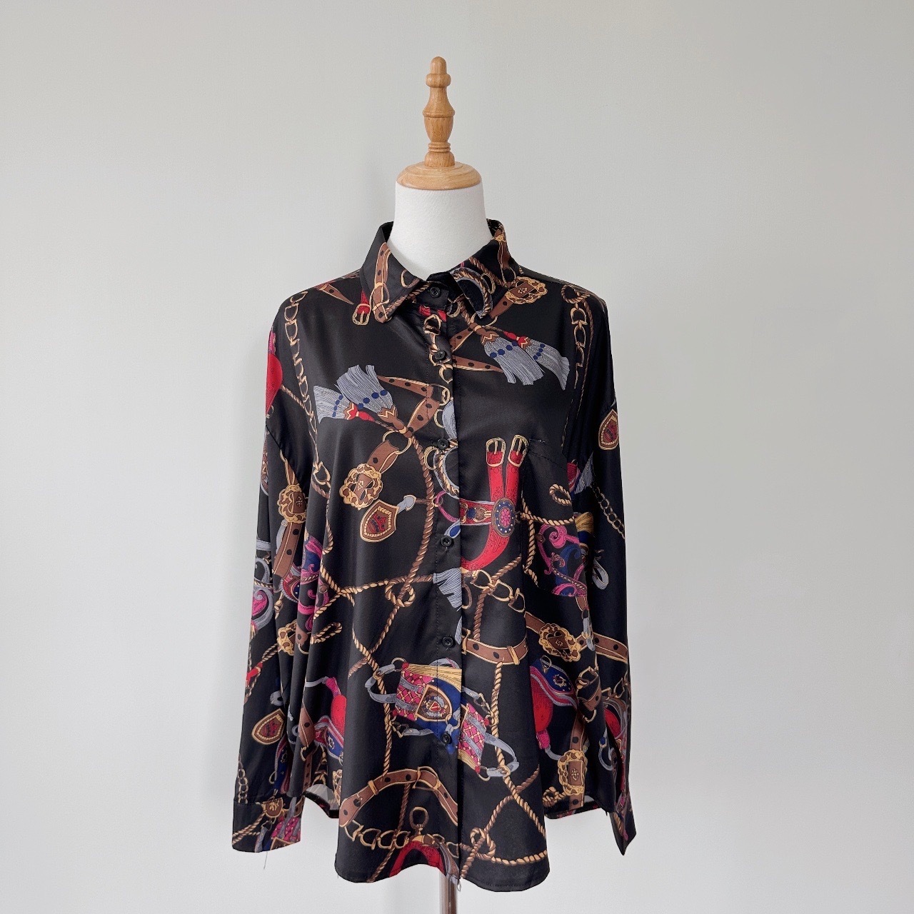 高貴感黑色巴洛克古着上衣