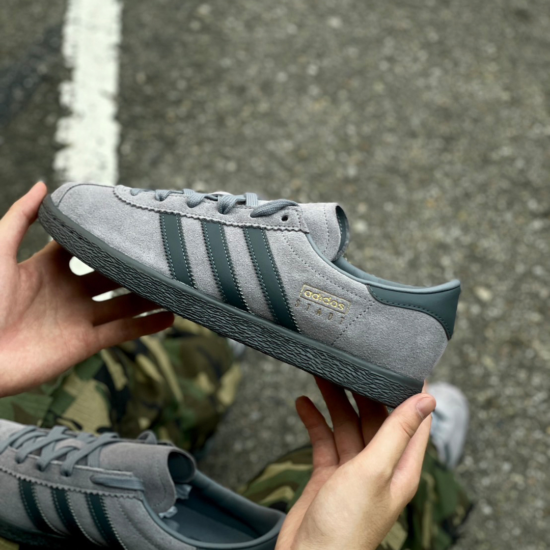 ★ADIDAS★Adidas Stadt Grey Three Grey Five★ adidas STADT GRAY THREE/GRAY FIVE/GOLD METALLIC | B2Y - Back