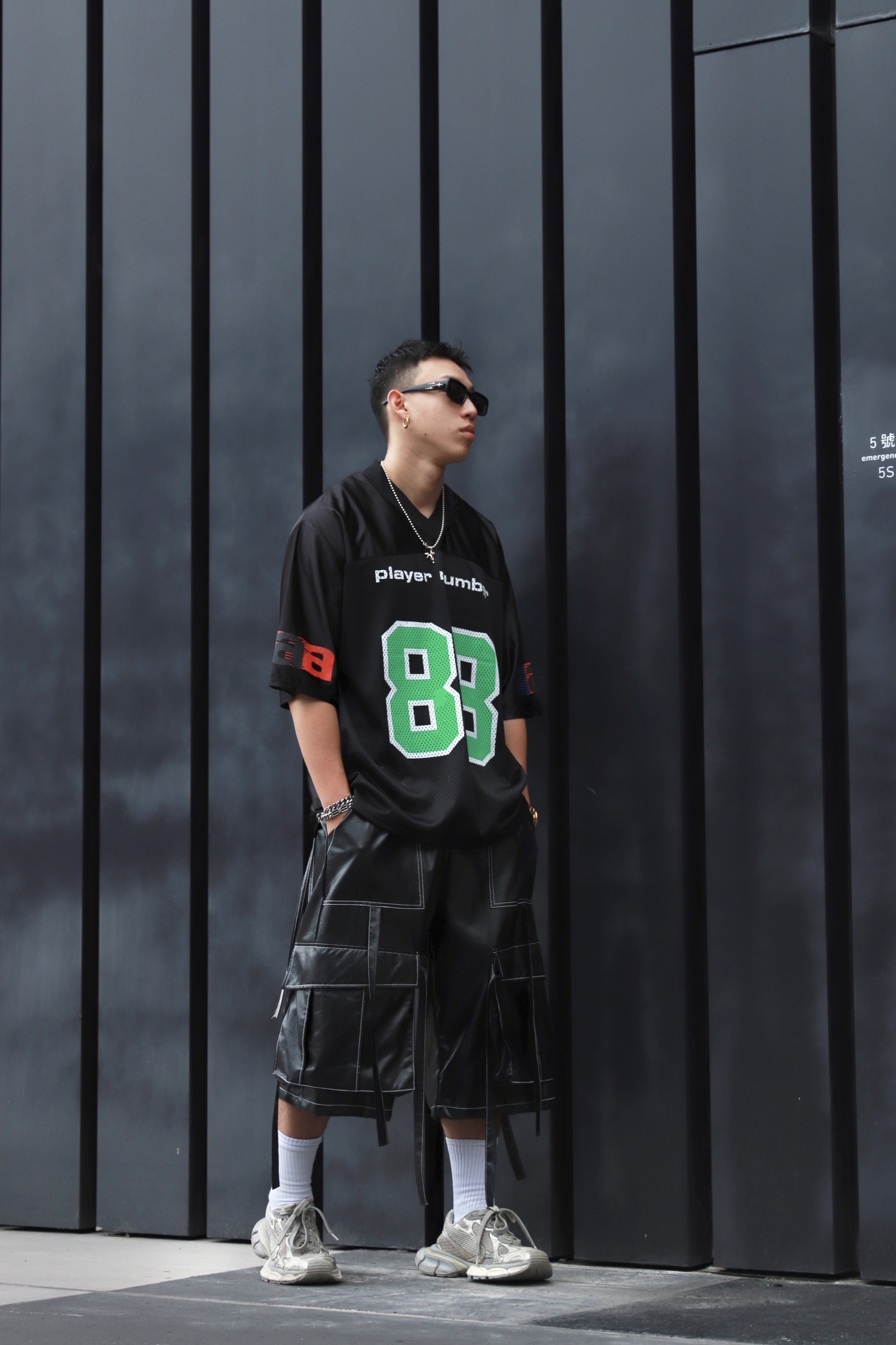 《B》織帶車線7分皮面短褲