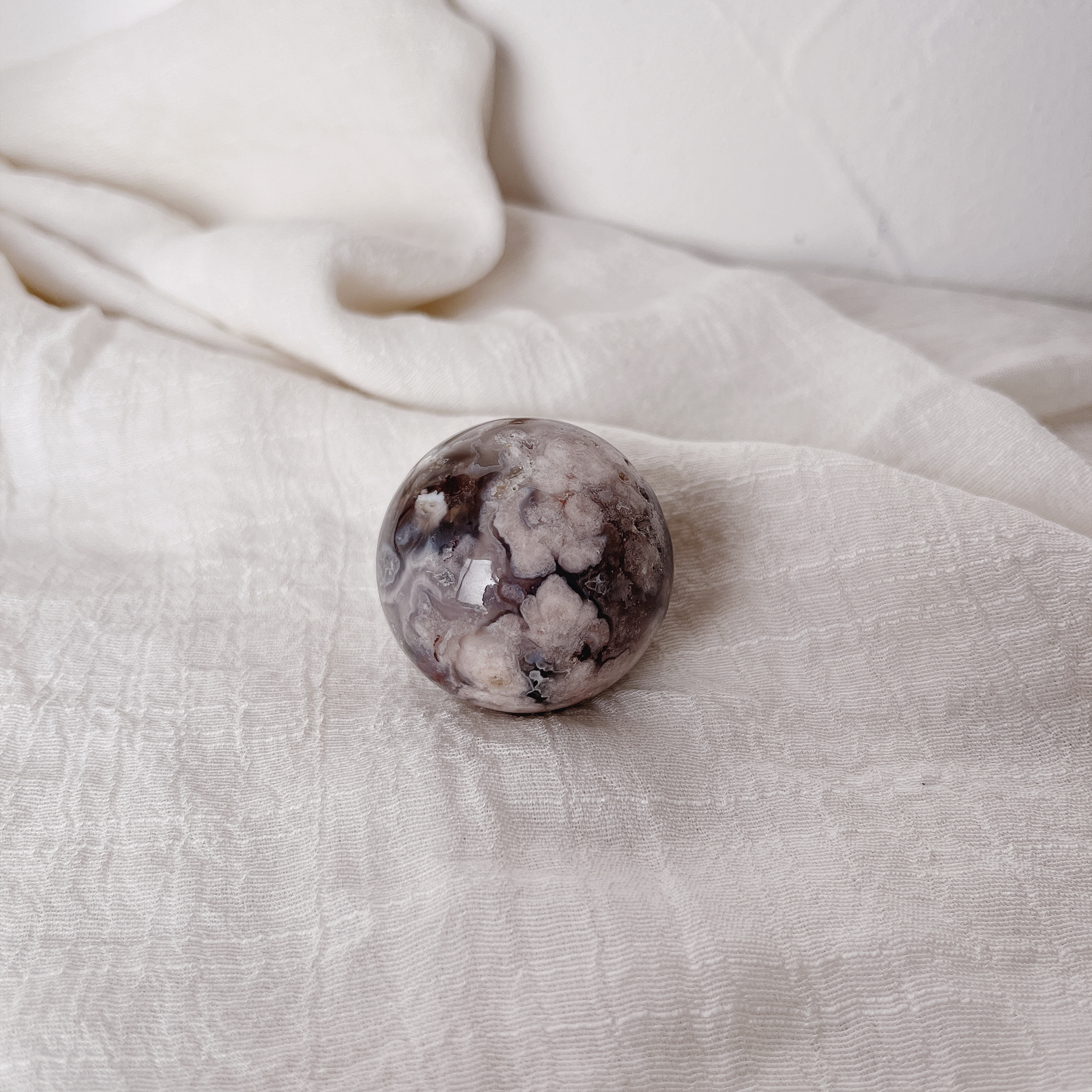 黑紫白花櫻花瑪瑙球