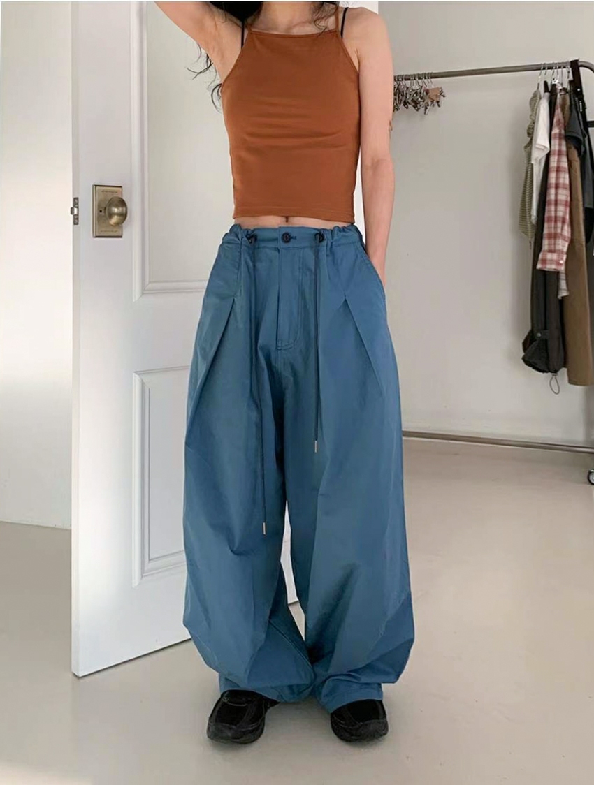(UNISEX) straight textured waist drawstring balloon pants in MID-BLUE