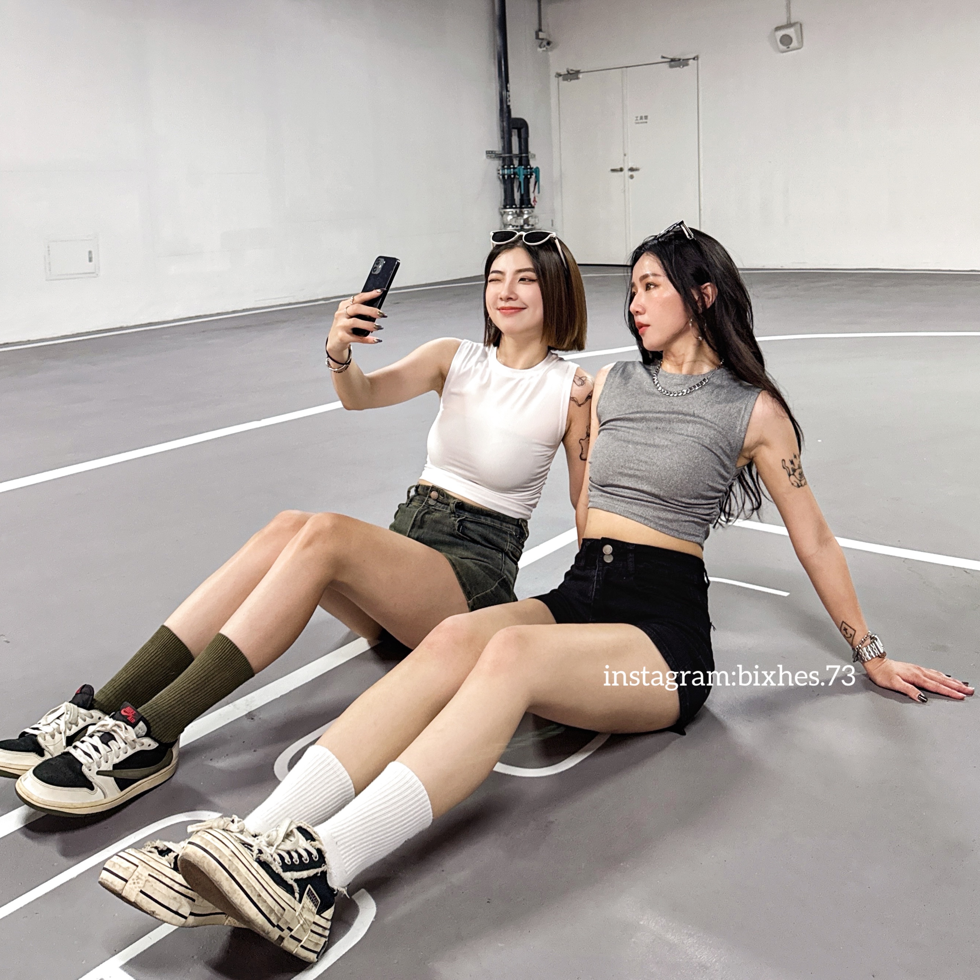 質感抓皺寬肩短版背心(C00070)