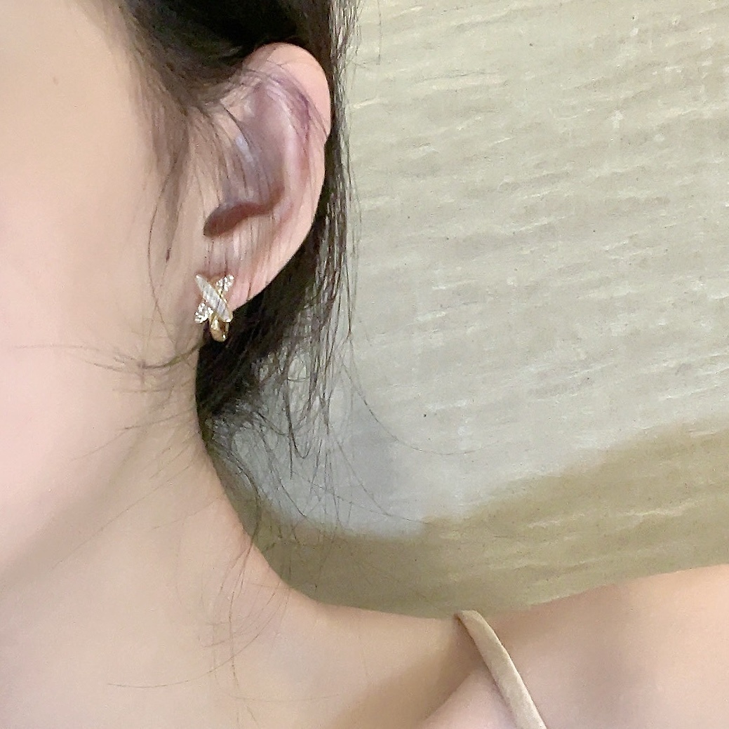 x”神仙白玉母貝金鑽耳釦釘