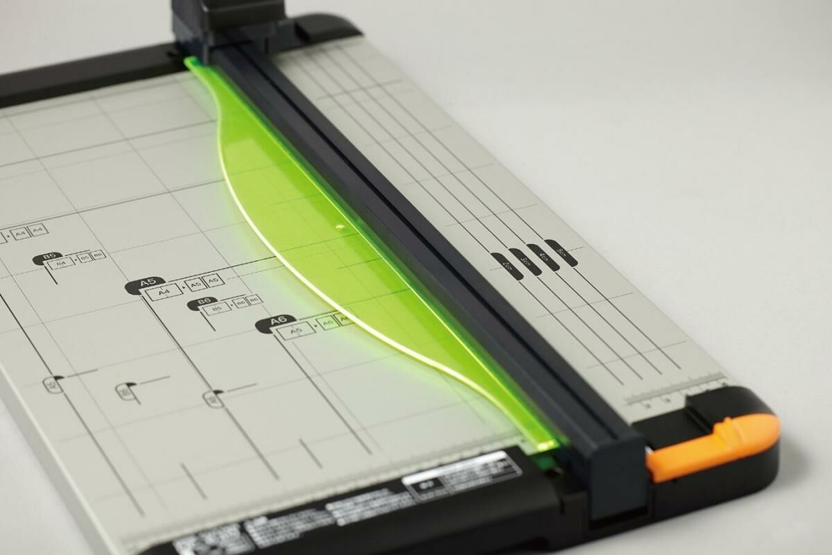 CARL - 日本 CARL A4 中型滾輪式鎅紙#DC-600機切割切紙機《香港行貨》-1 部