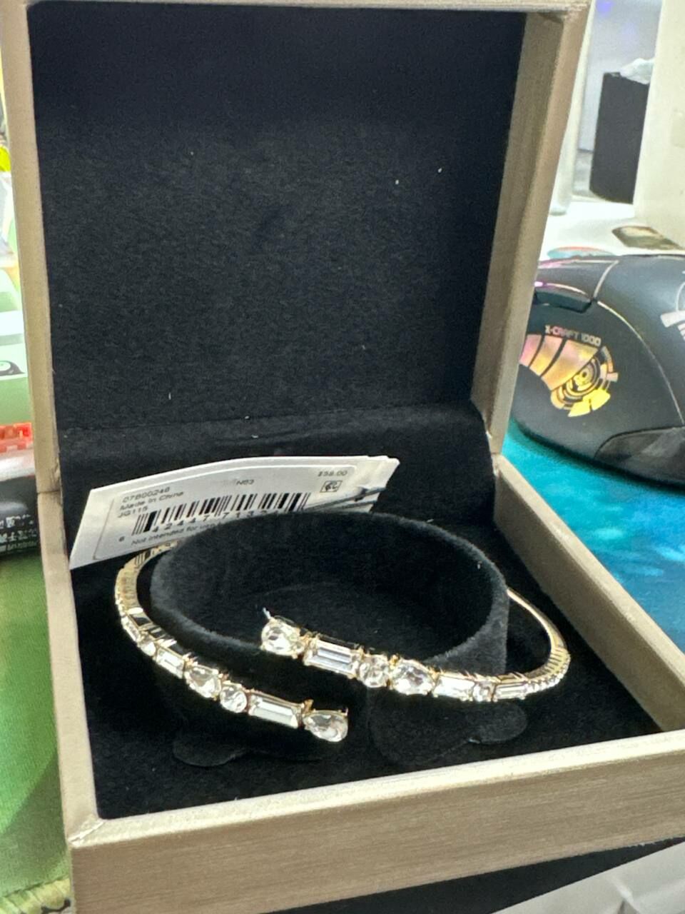 [S] GIVENCHY 07B00246 CRYSTAL NECKLACE,GOLD, 642447713244 (SG13)