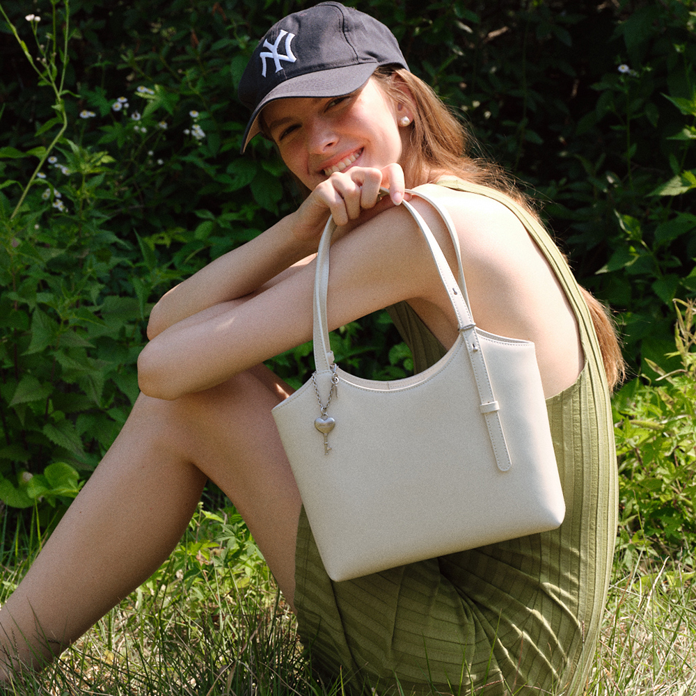 Demeriel 90 Veneta Bag Small