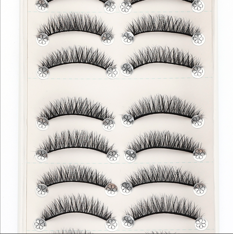Short crossover thick eyelashes with pointed tail (10 pairs/box)