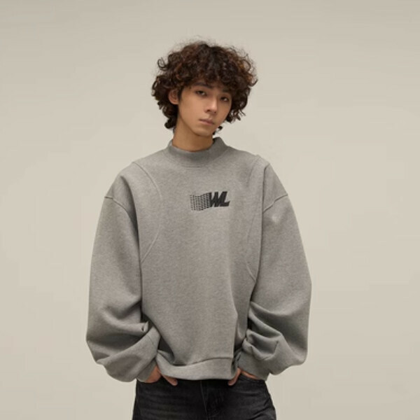 Hotly recommended embroidered air layer stitching round neck sweatshirt [gray style, two embroidery patterns are different, sizes M-XL, please confirm the delivery size with customer service after placing the order]