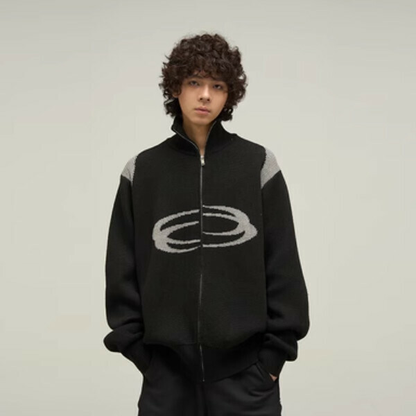 Popular college-style zipper sweater [Black M-XL sizes, please confirm the delivery size with customer service after placing the order]