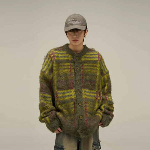 Popular contrasting color mohair thick knitted sweater jacket [Green M-XL sizes, please confirm the delivery size with customer service after placing the order]