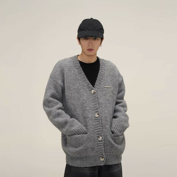 Popular cardigan V-neck sweater [Gray M-XL sizes, please confirm the delivery size with customer service after placing the order]