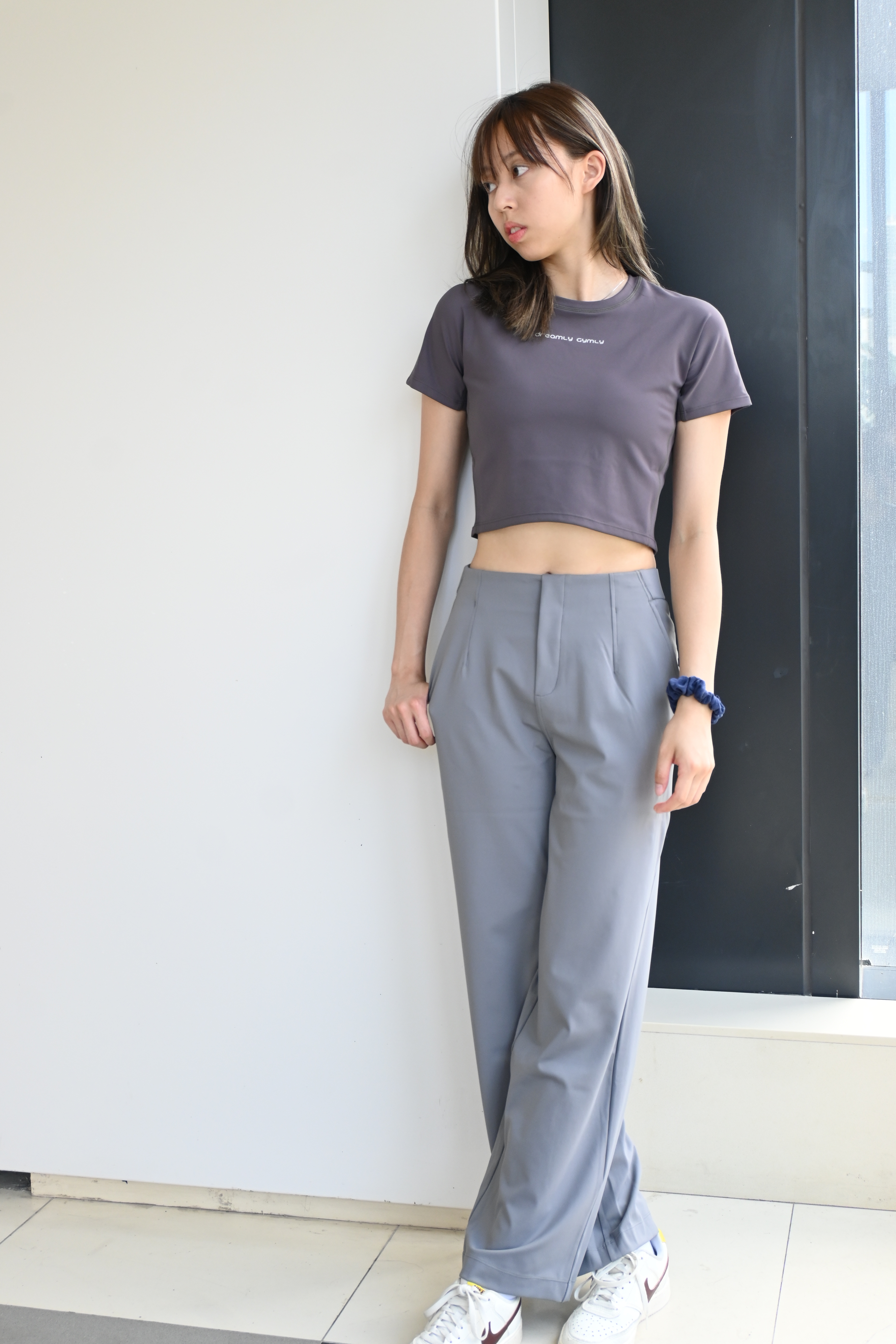 女子訓練短身T-shirt (灰色)