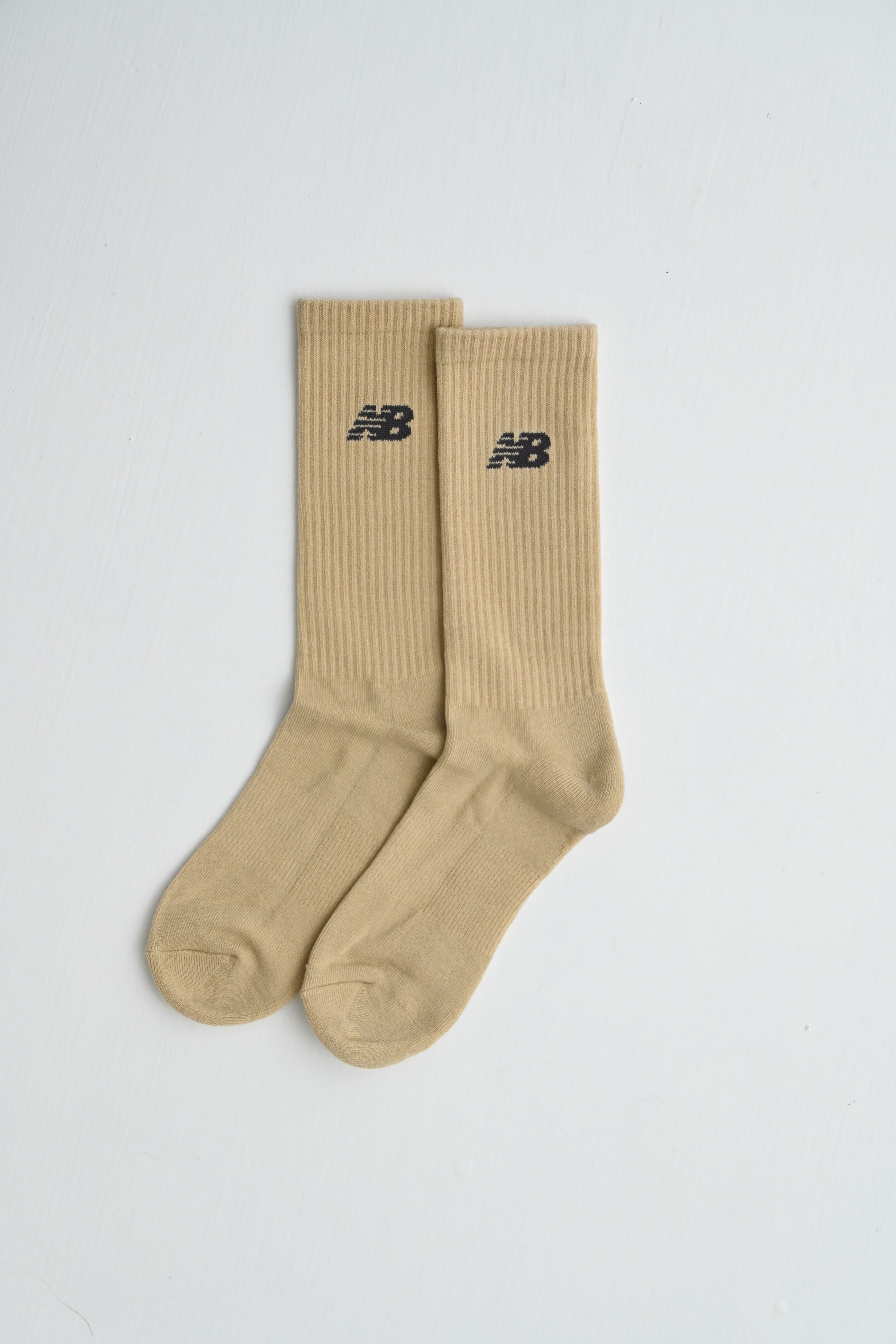 【現貨】NEW BALANCE 襪子 長襪 中筒襪 基本款 卡其 LAS33861SNW