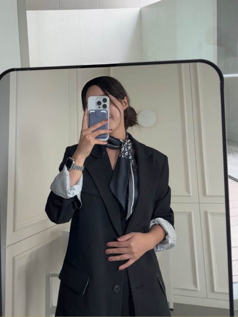 [現貨] 後開衩修身西裝外套(黑色)