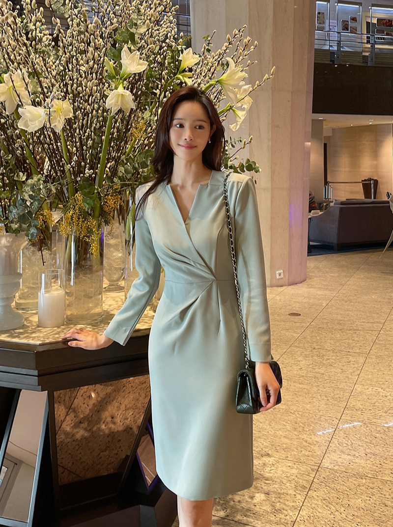 [現貨] 特殊V領優雅洋裝 [ 2色 / M ]