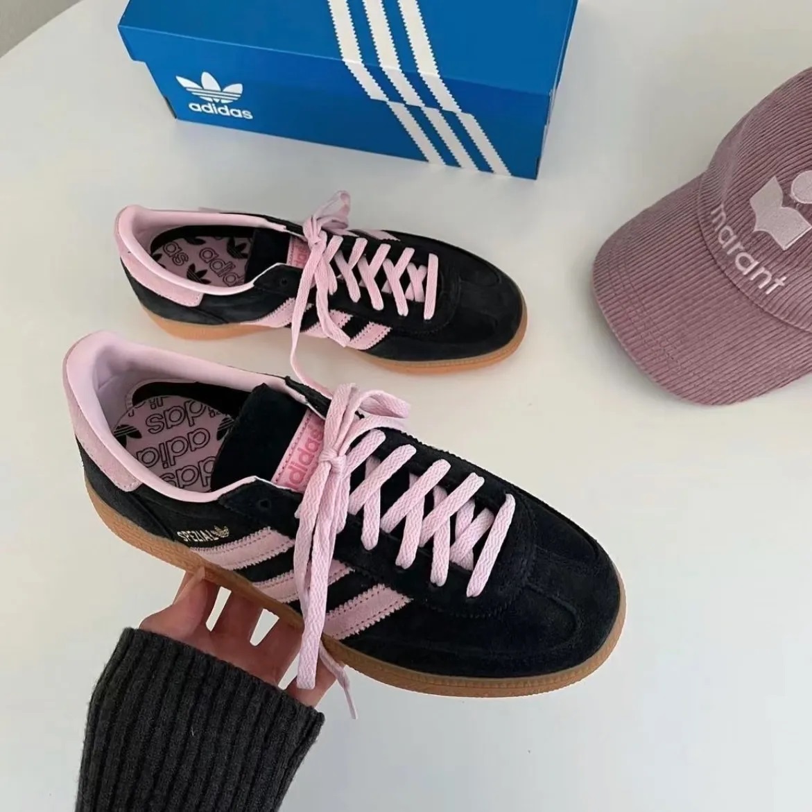 【預訂】ADIDAS HANDBALL SPEZIAL 黑粉-UNISEX