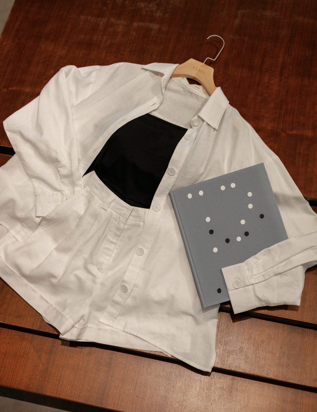 率性百搭棉麻襯衫（白色）