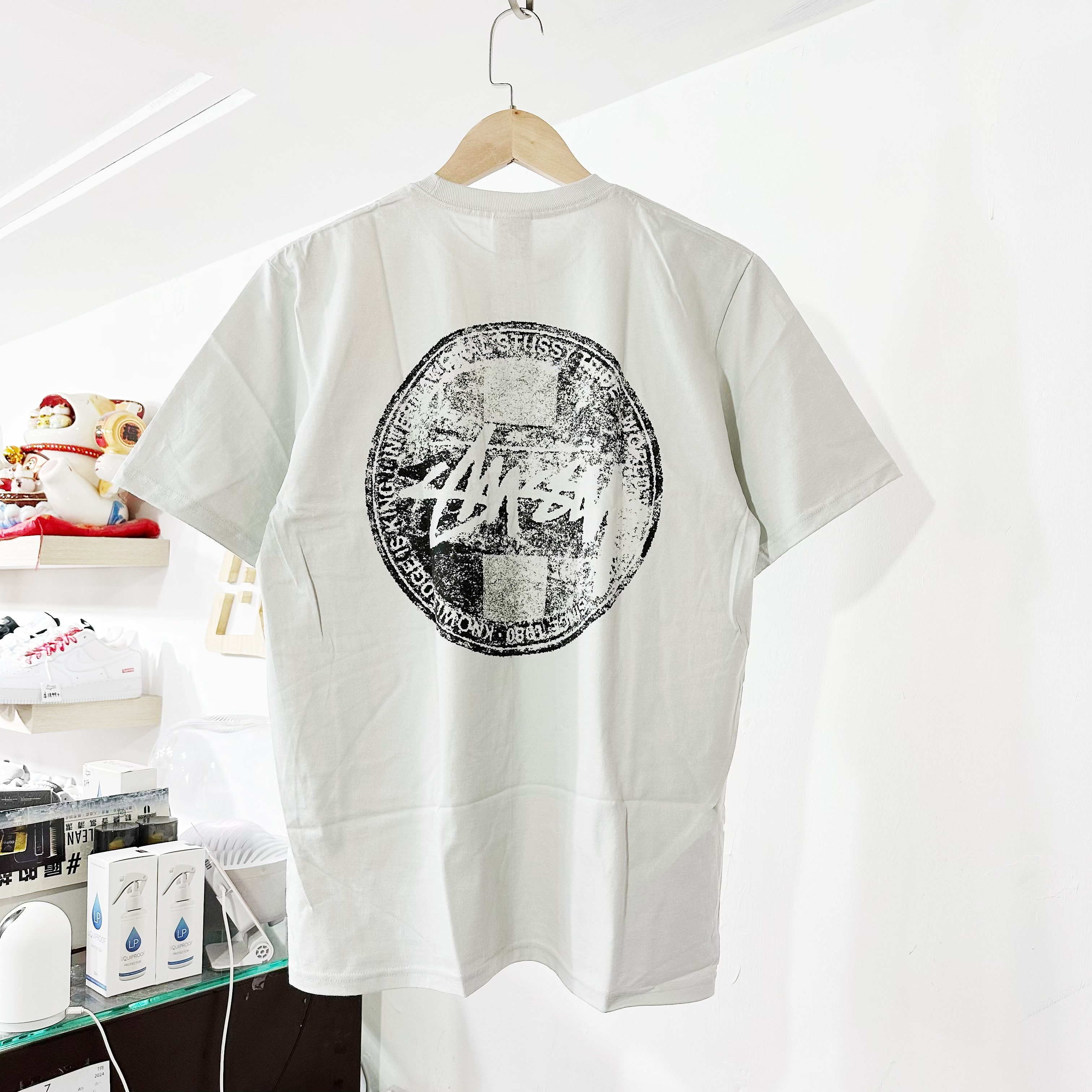 ★送料・関税込★STUSSY★Dot Stamp T-Shirt Fog★ Stussy Dot Stamp Tee Fog Men's - SS24 - US