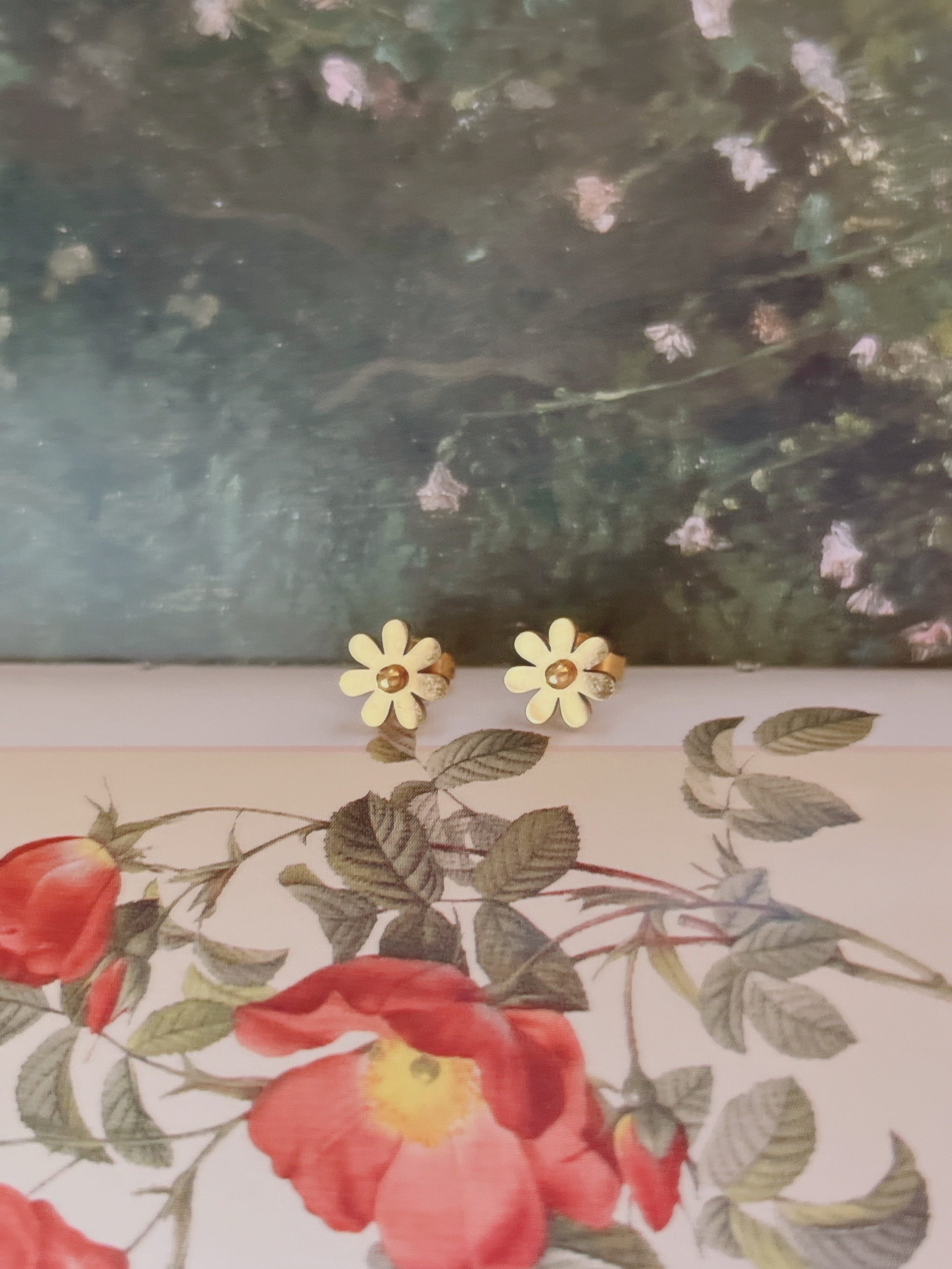 小雛菊Belidis金色醫療鋼耳環