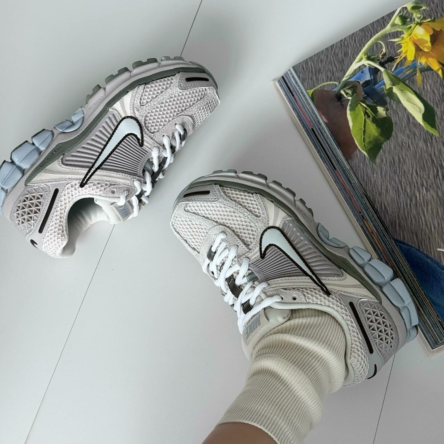 Nike Zoom Vomero 5 燕麥灰綠 反光 男女 復古鞋 FZ3653-104