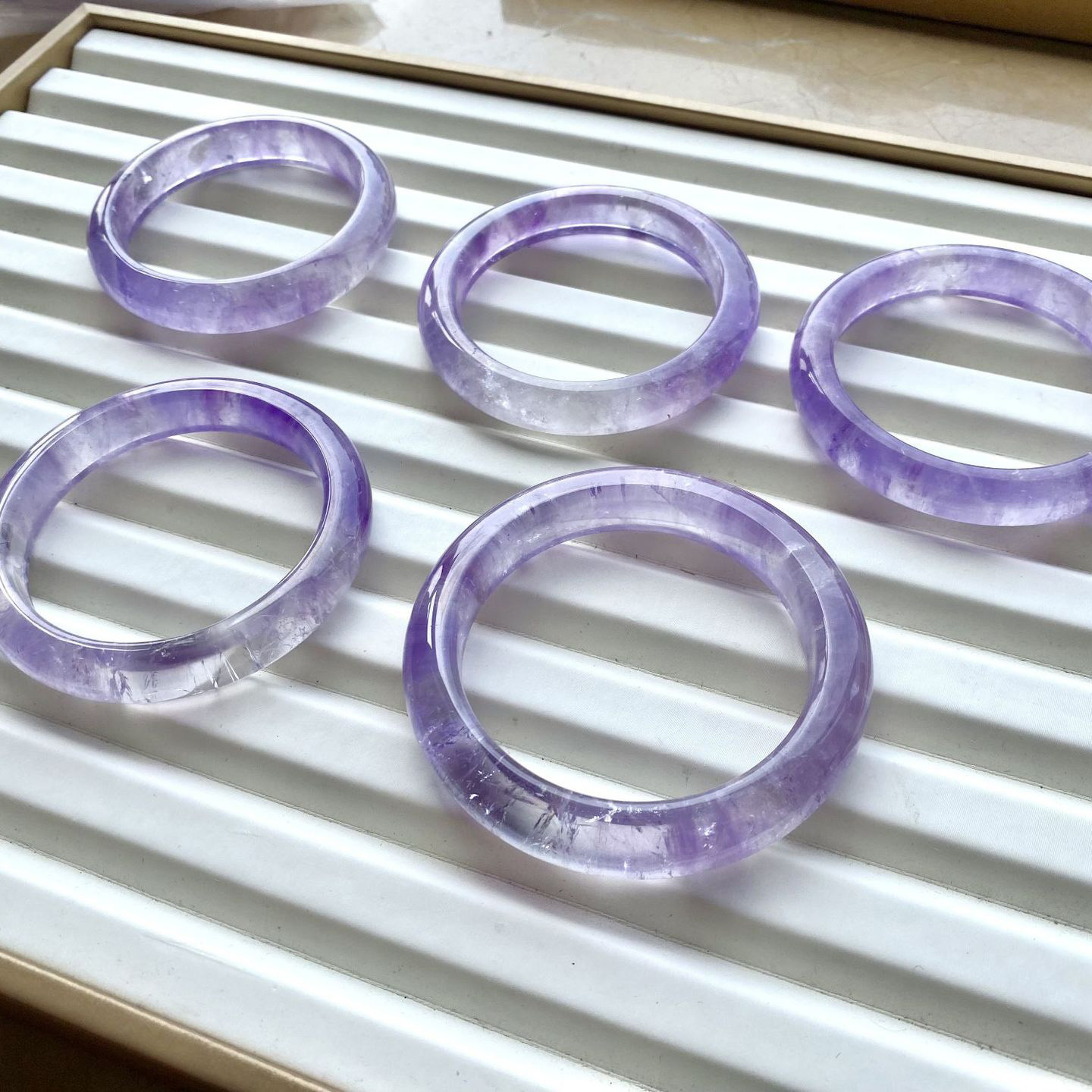 【玉鐲】天然巴西產薰衣草紫水晶手鐲 (滿色/冰透/共生)