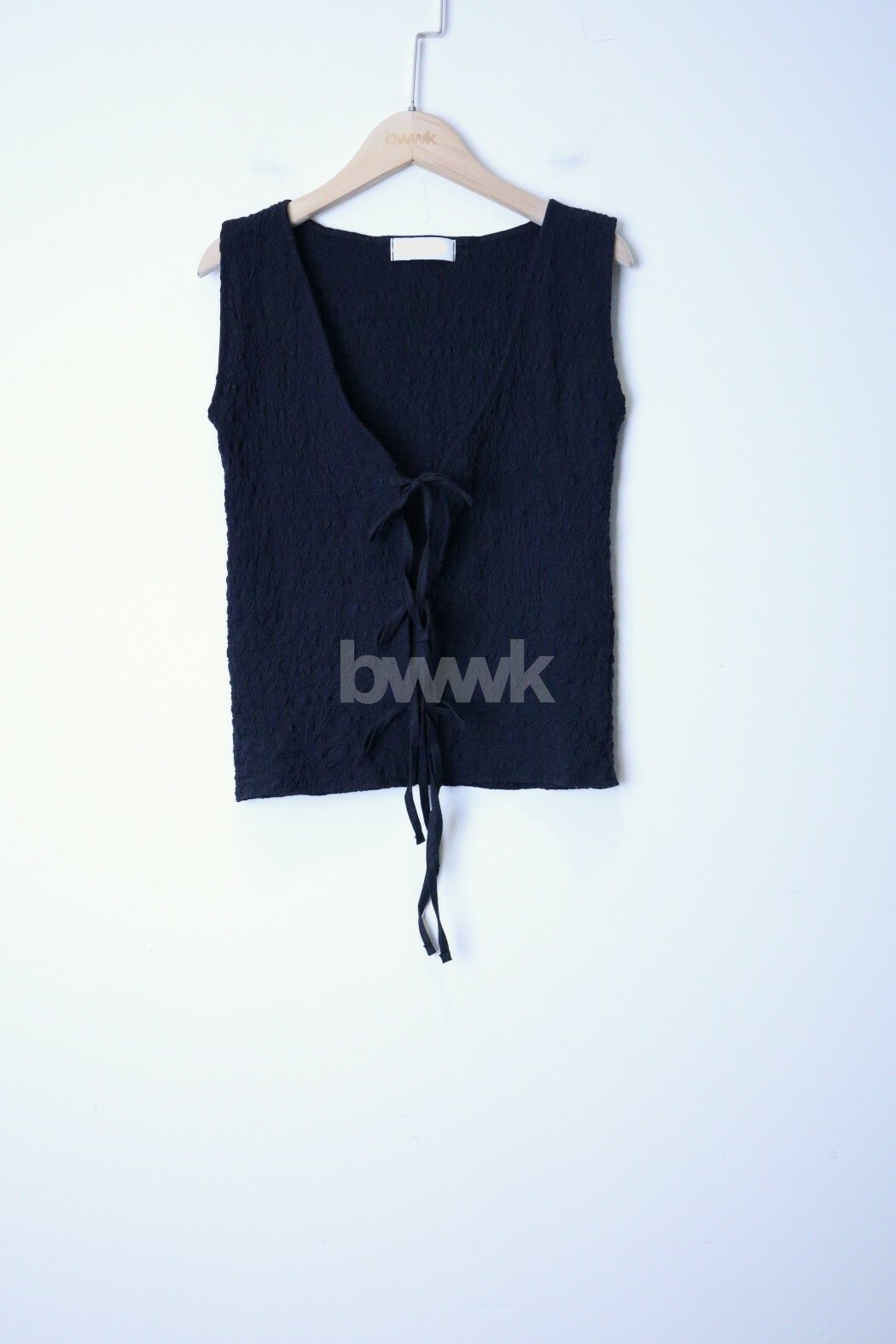 慵懶皺皺布綁結背心-黑